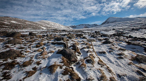 Over the ridge into Coire an t-Sneachda