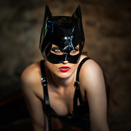 Cat Woman, Chris