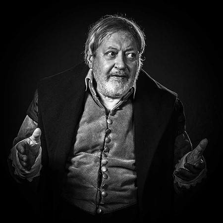 Stewart Trotter as Shakespeare, scored 10 and 1st October 2016